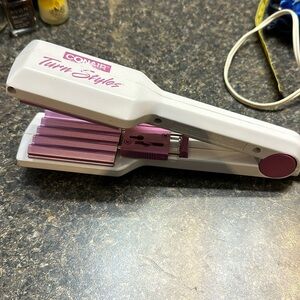 VINTAGE CONAIR Turn Styles hair IRON